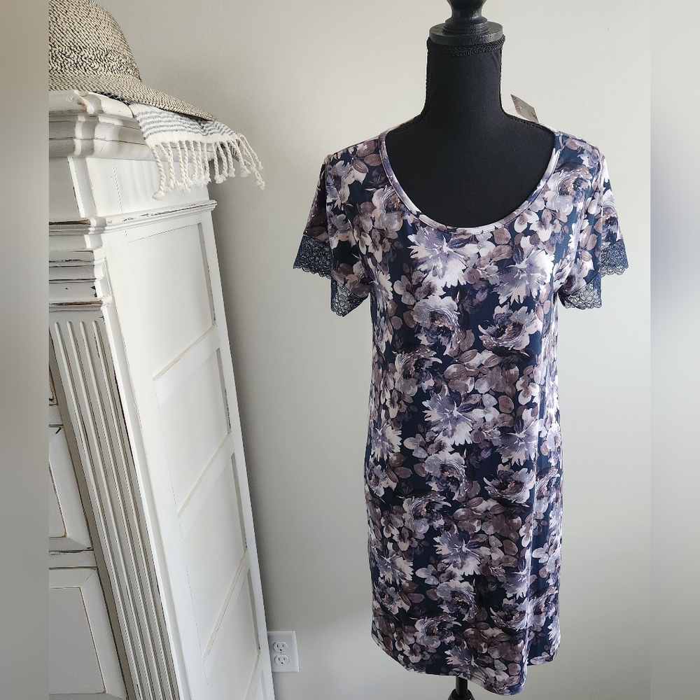 NWT TAHARI FLORAL SUPER SOFT SHORT SLEEVE SLEEP DRESS